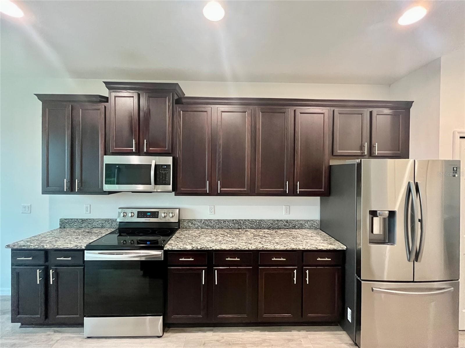 Single Family Residence at 13554 MARILYN CT, HUDSON, photo 10 of 51