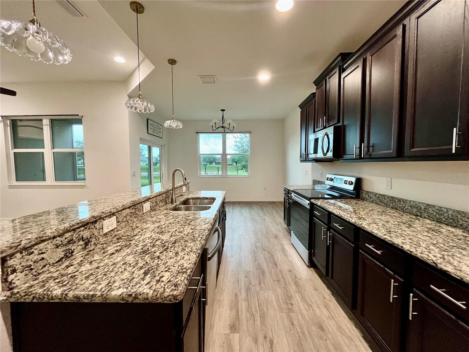 Single Family Residence at 13554 MARILYN CT, HUDSON, photo 13 of 51
