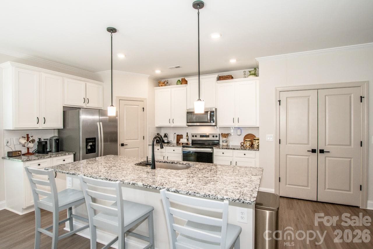 Large Kitchen Island - 119 Brixham Loop, Troutman