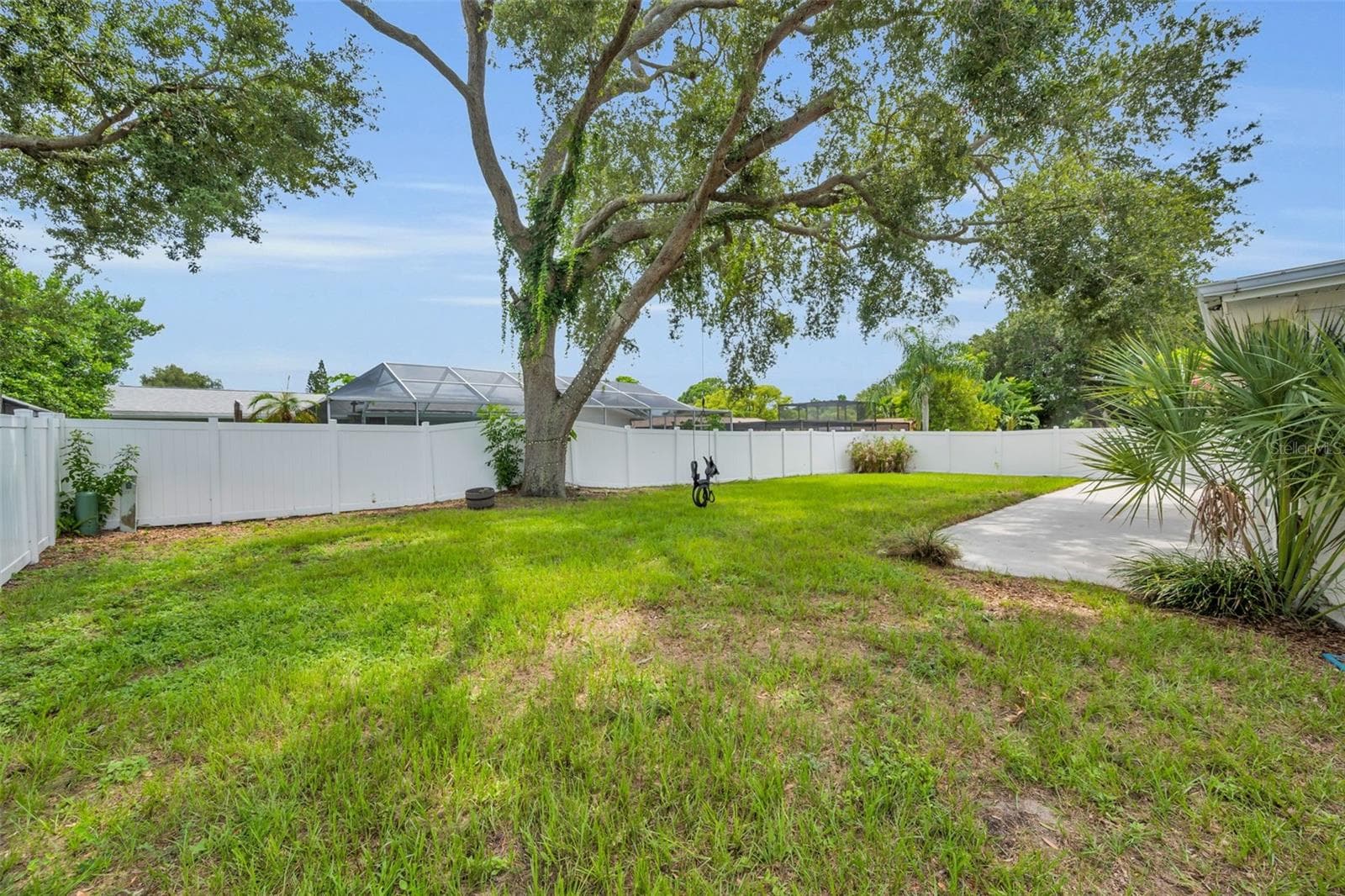 Huge fenced backyard - 13760 87TH PL, SEMINOLE