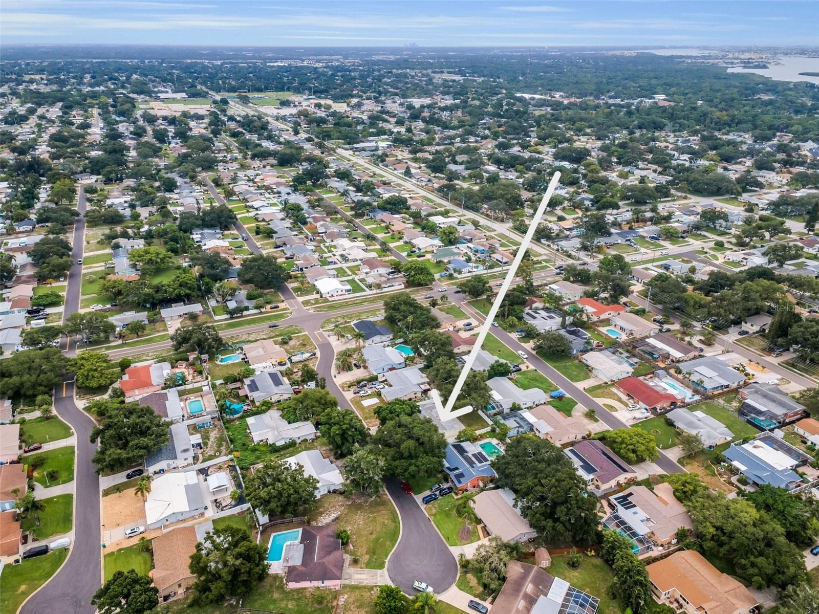 Location, Location... blocks to Seminole Schools, Shopping and from the sugary sand of Indian Shores - 13760 87TH PL, SEMINOLE