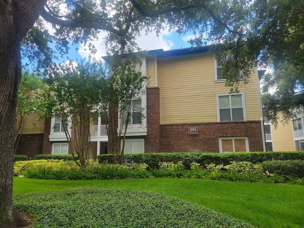10024 STRAFFORD OAK CT #813