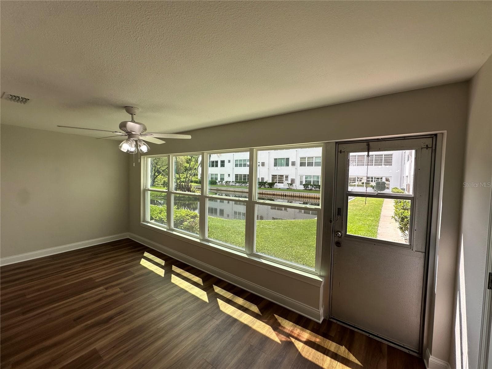 Florida Room - 100 EL CAMINO DR #104, WINTER HAVEN