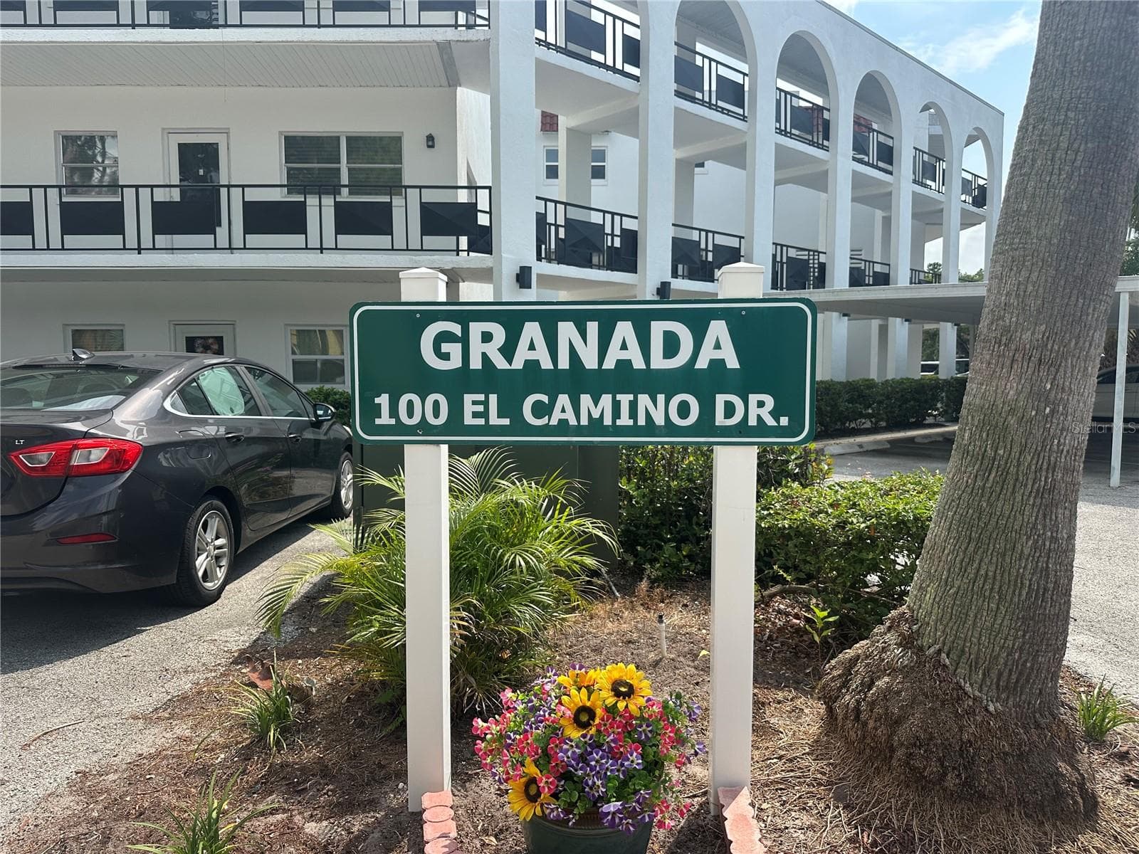 Granada Building - 100 EL CAMINO DR #104, WINTER HAVEN