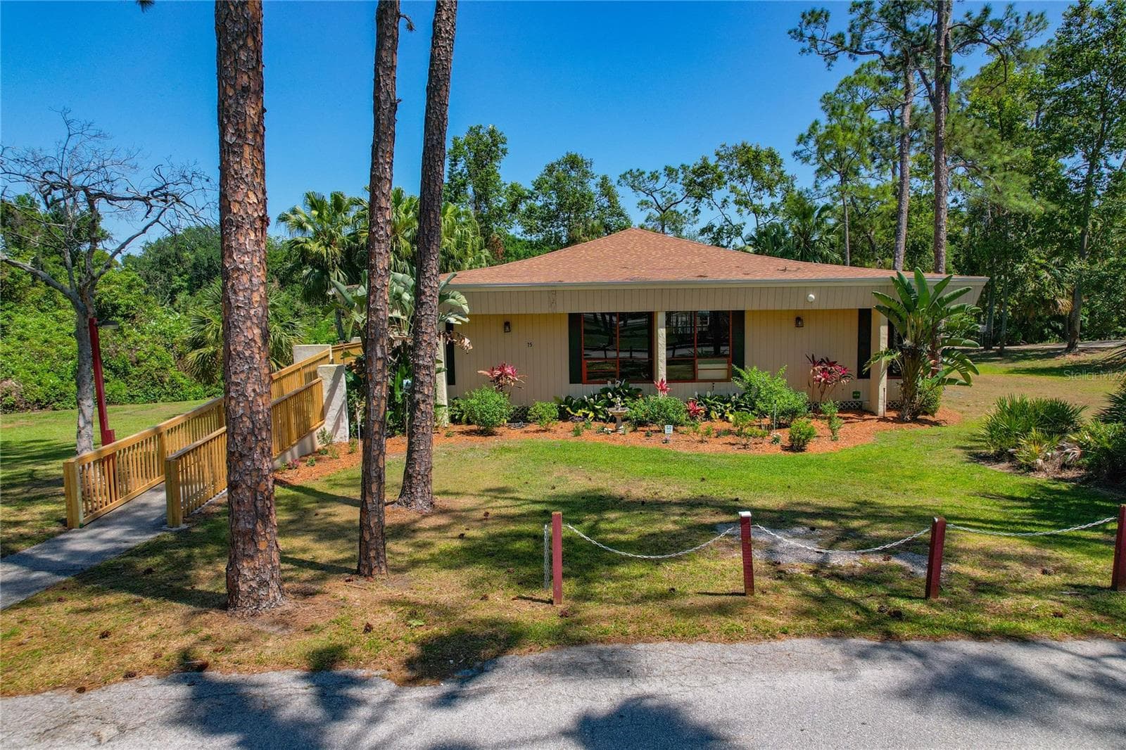 Community Pool house - 100 EL CAMINO DR #104, WINTER HAVEN