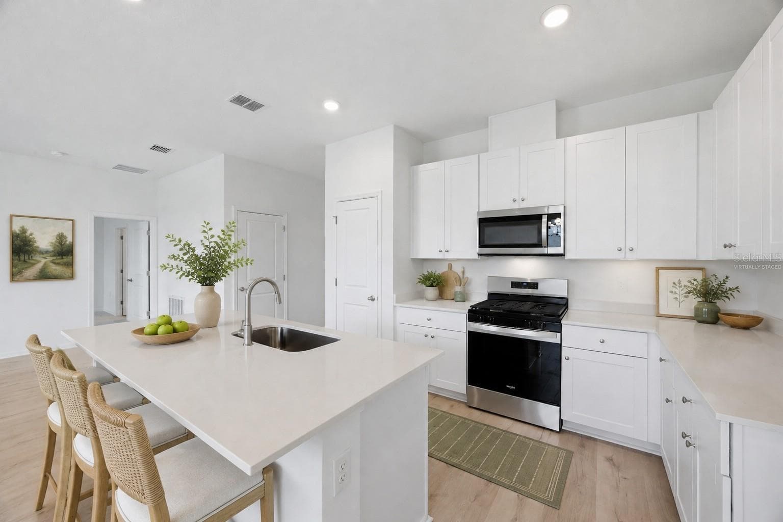 Virtually Staged - 6205 SANDERS GROVE CIR, OKAHUMPKA