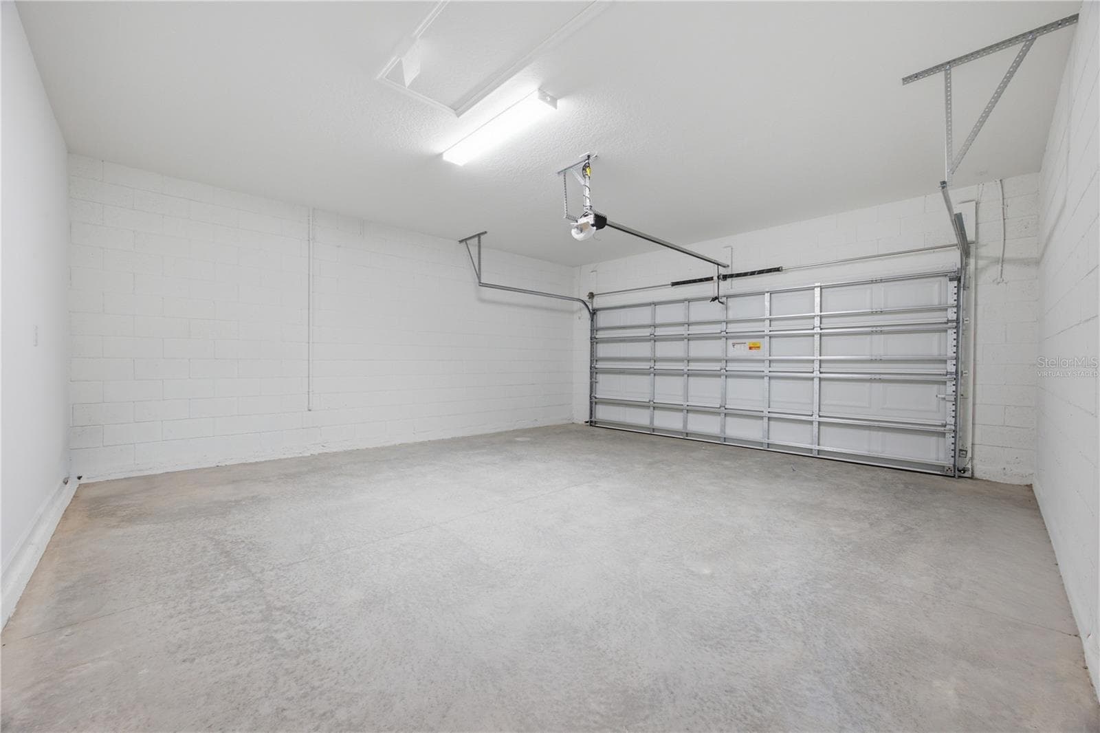 Virtually Staged - 6205 SANDERS GROVE CIR, OKAHUMPKA