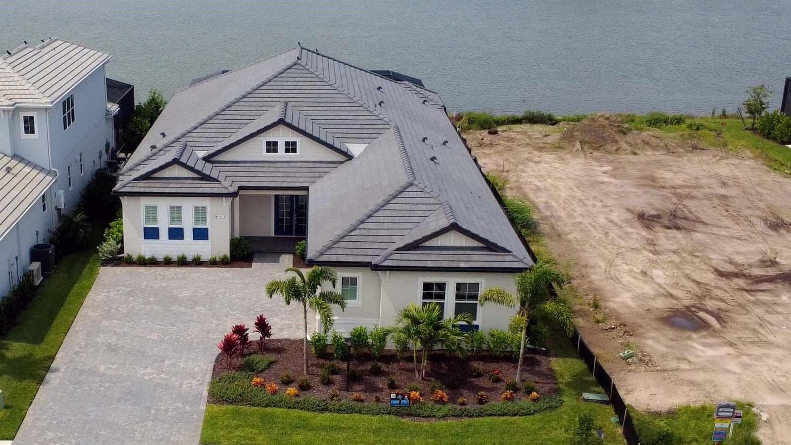 Single Family Residence at 812 BLUE SHELL LOOP, SARASOTA, photo 5 of 64