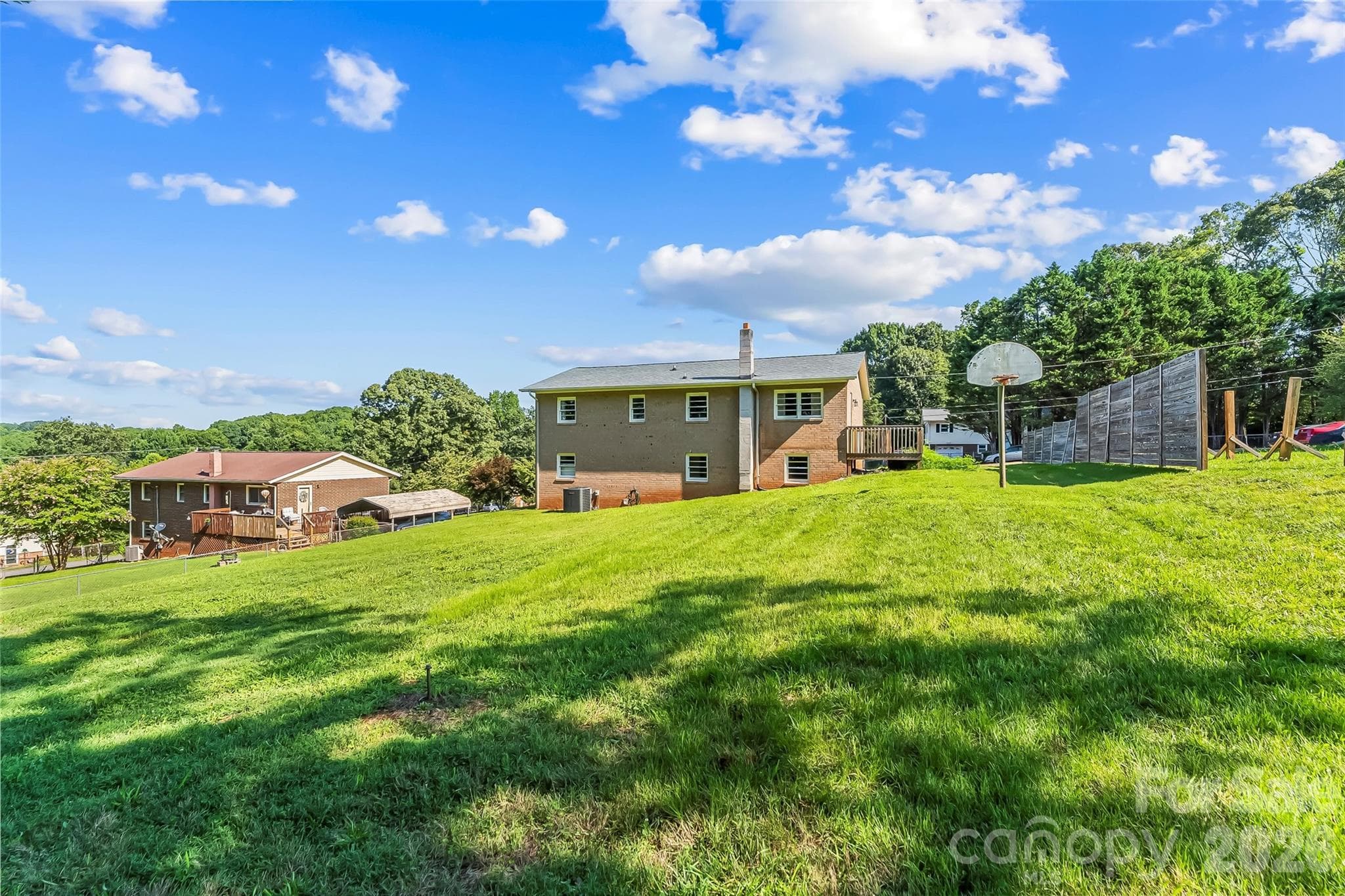 Back yard goals - 4405 Landing Court, Hickory