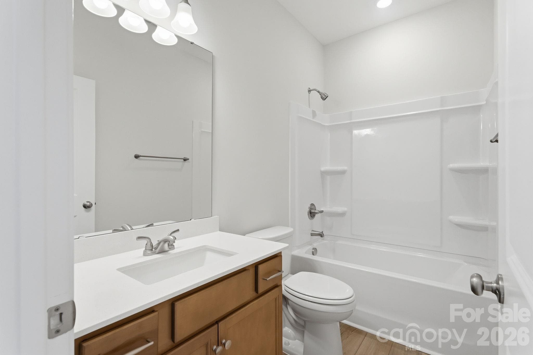 Secondary Bathroom - Shelby