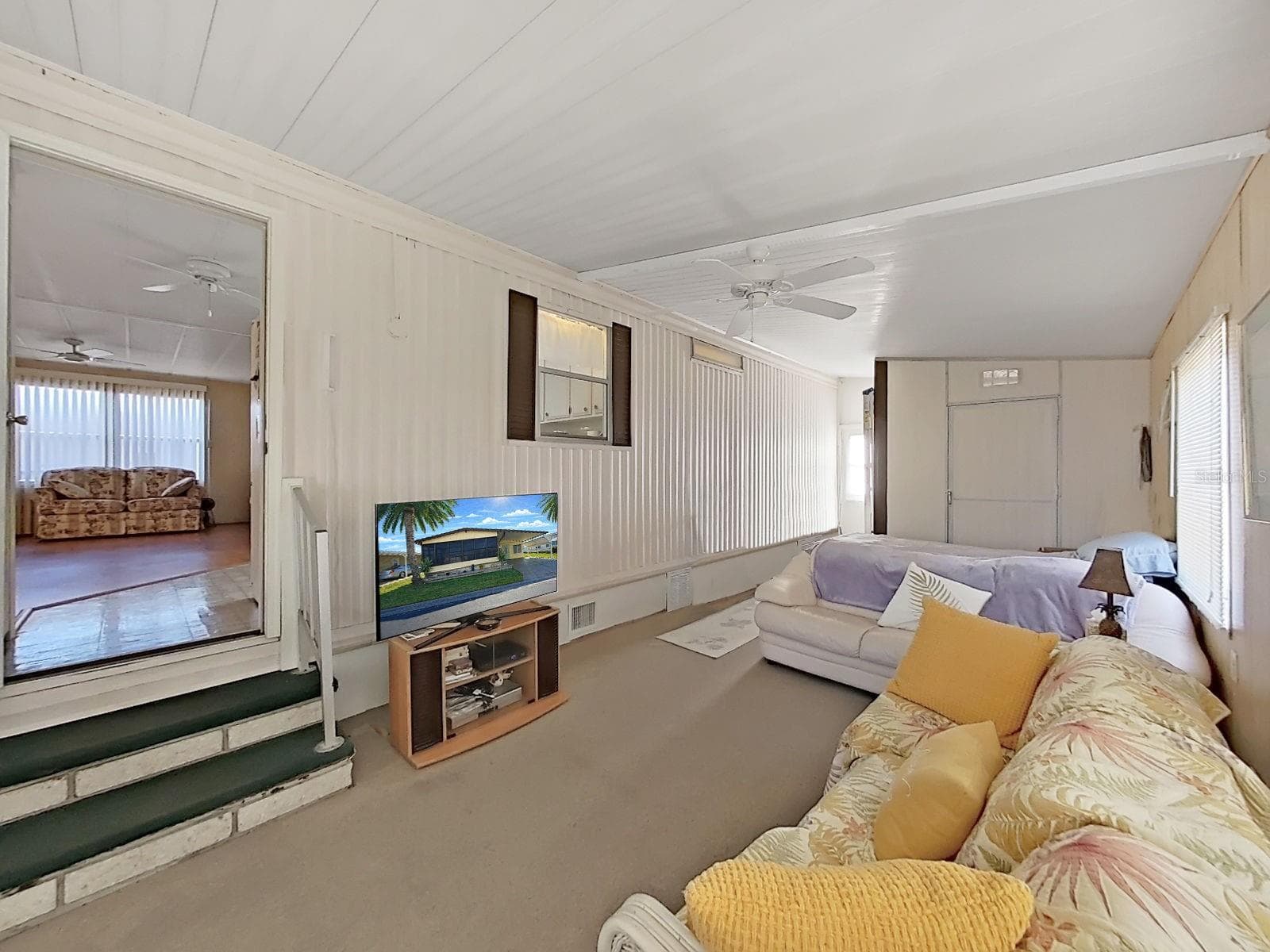 Manufactured Home at 12501 ULMERTON RD #140, LARGO, photo 3 of 20