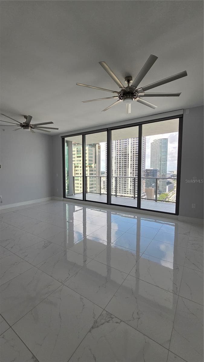 living space - 100 1ST AVE N #2406, ST PETERSBURG