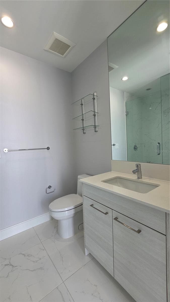 guest bath - 100 1ST AVE N #2406, ST PETERSBURG