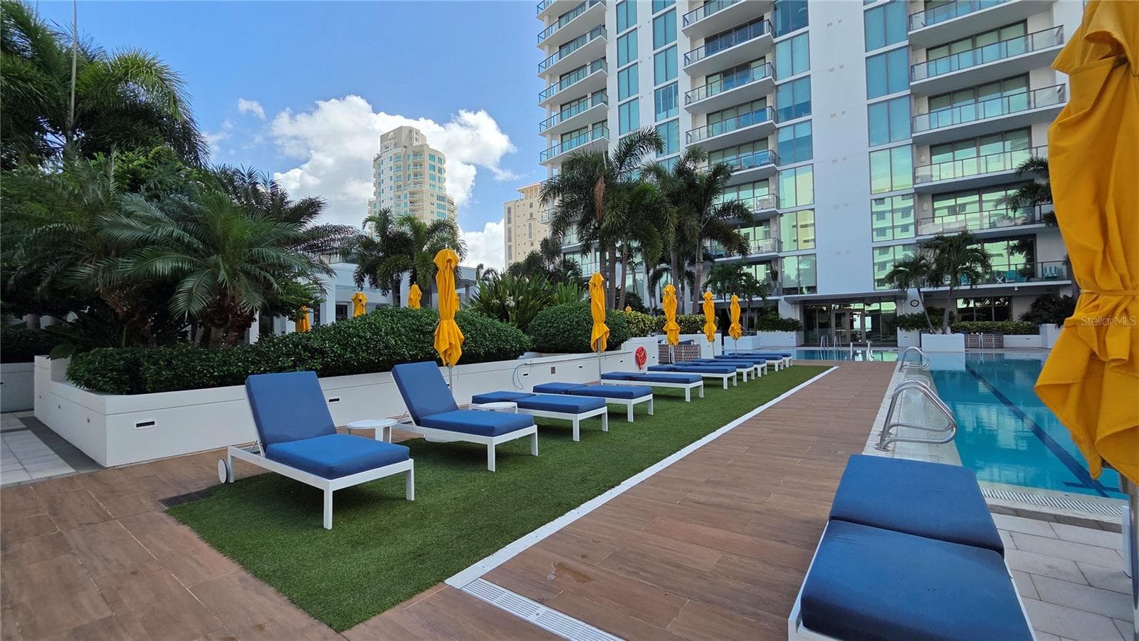 sundeck area by pool - 100 1ST AVE N #2406, ST PETERSBURG