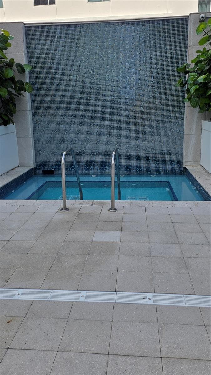 spa - 100 1ST AVE N #2406, ST PETERSBURG