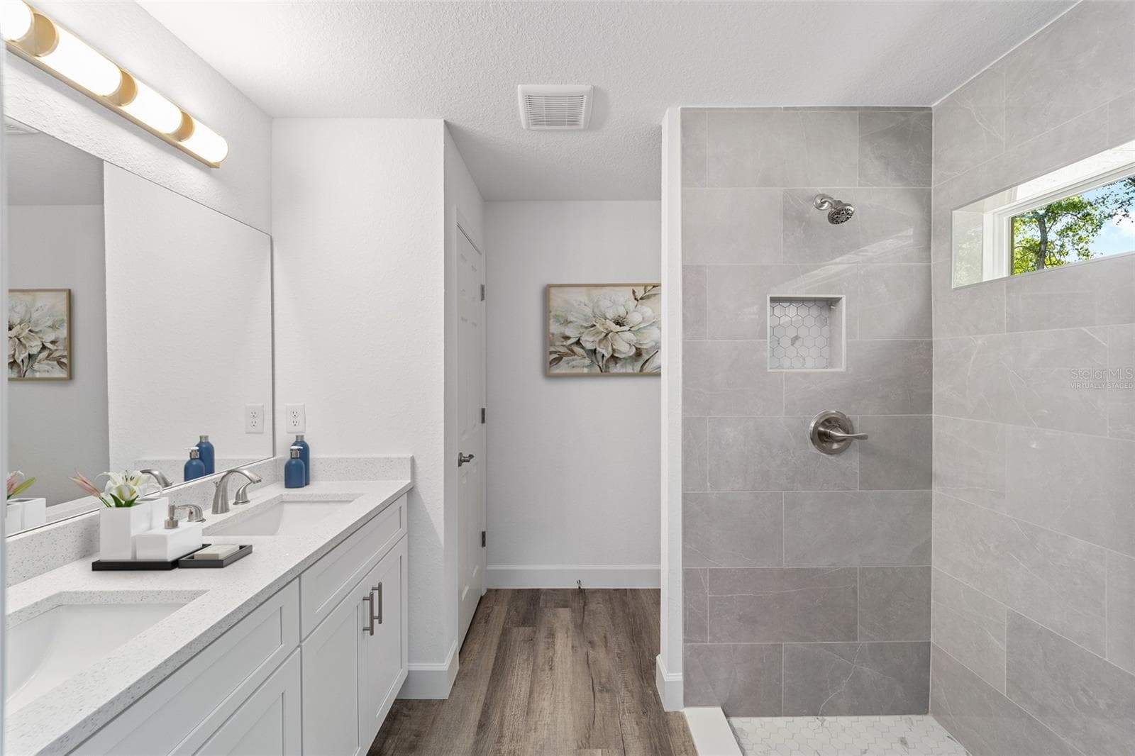 Model Home Primary Bathroom En-Suite Virtually Staged - 5861 NW 64TH ST, OCALA