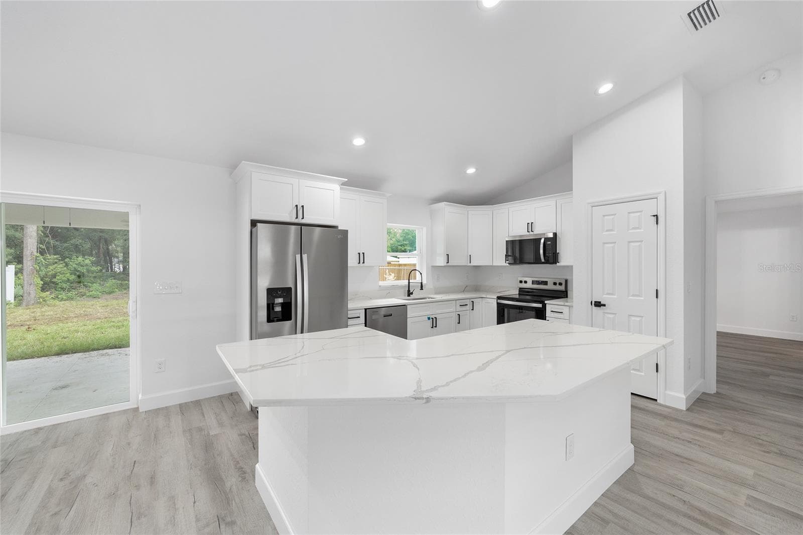 Model Home Kitchen - 5861 NW 64TH ST, OCALA
