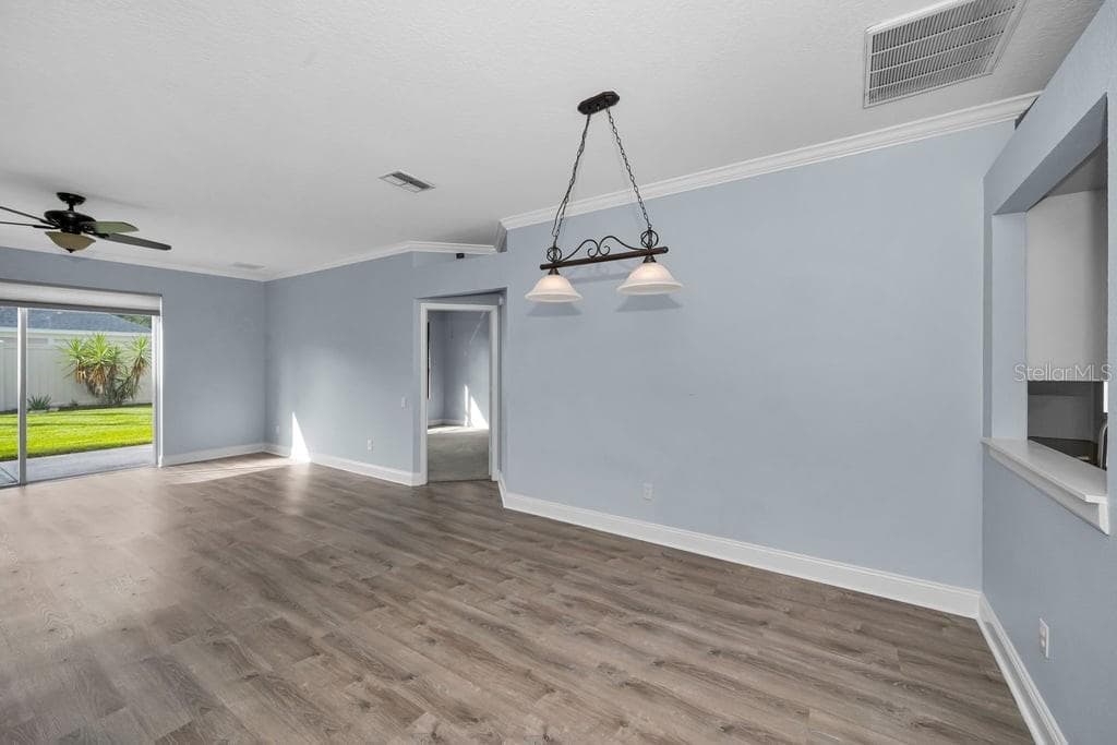 Single Family Residence at 18104 HAMDEN PARK WAY, TAMPA, photo 6 of 29