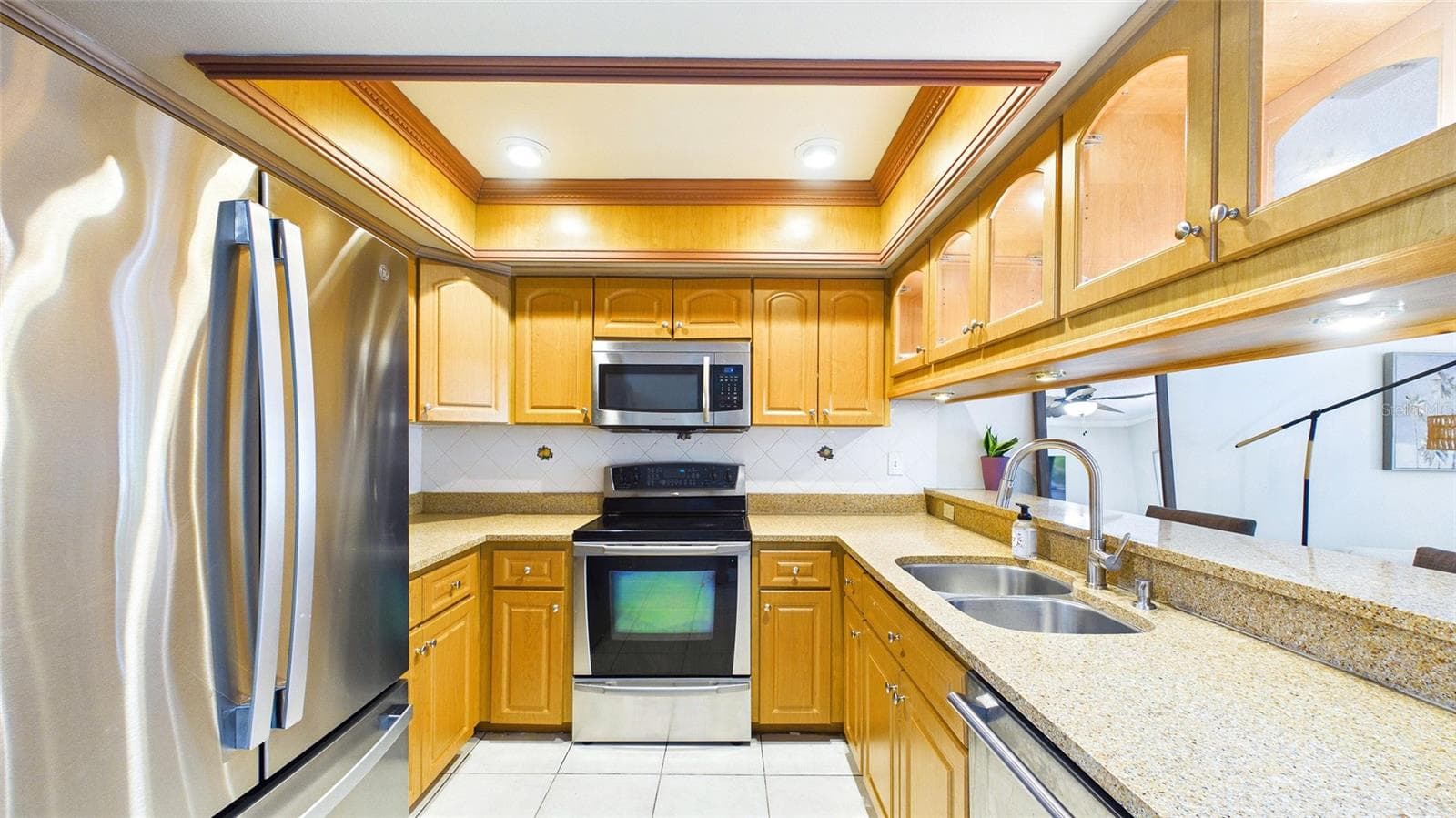 Townhouse at 2122 TARPON LANDINGS DR, TARPON SPRINGS, photo 8 of 47