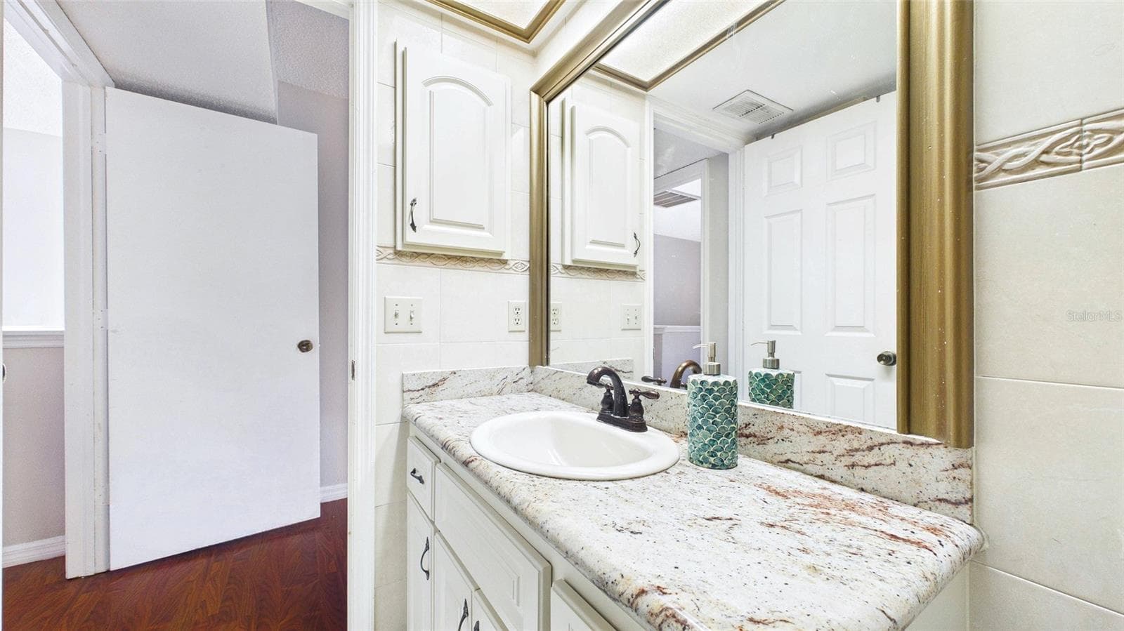 Townhouse at 2122 TARPON LANDINGS DR, TARPON SPRINGS, photo 31 of 47