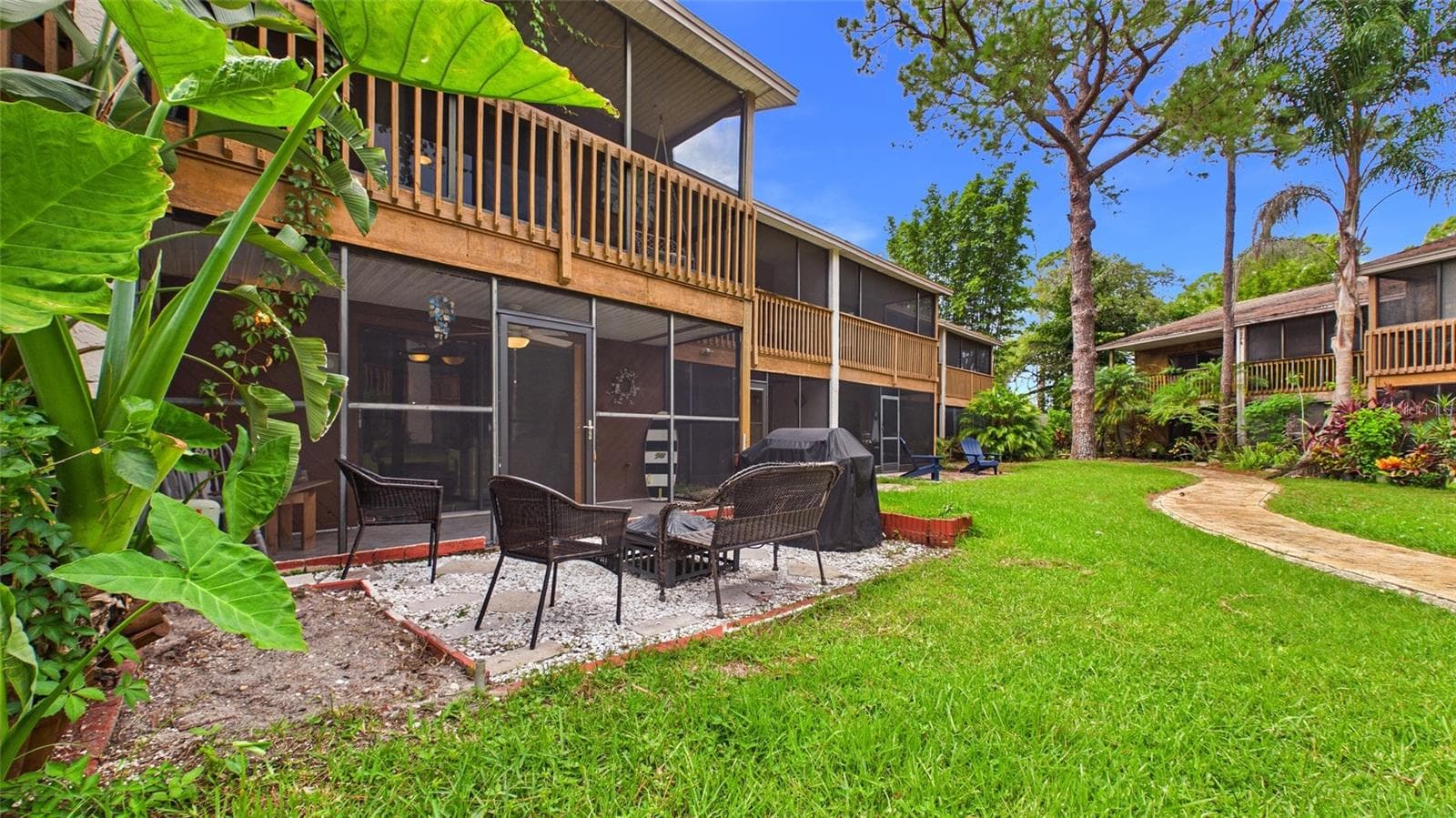 Townhouse at 2122 TARPON LANDINGS DR, TARPON SPRINGS, photo 33 of 47