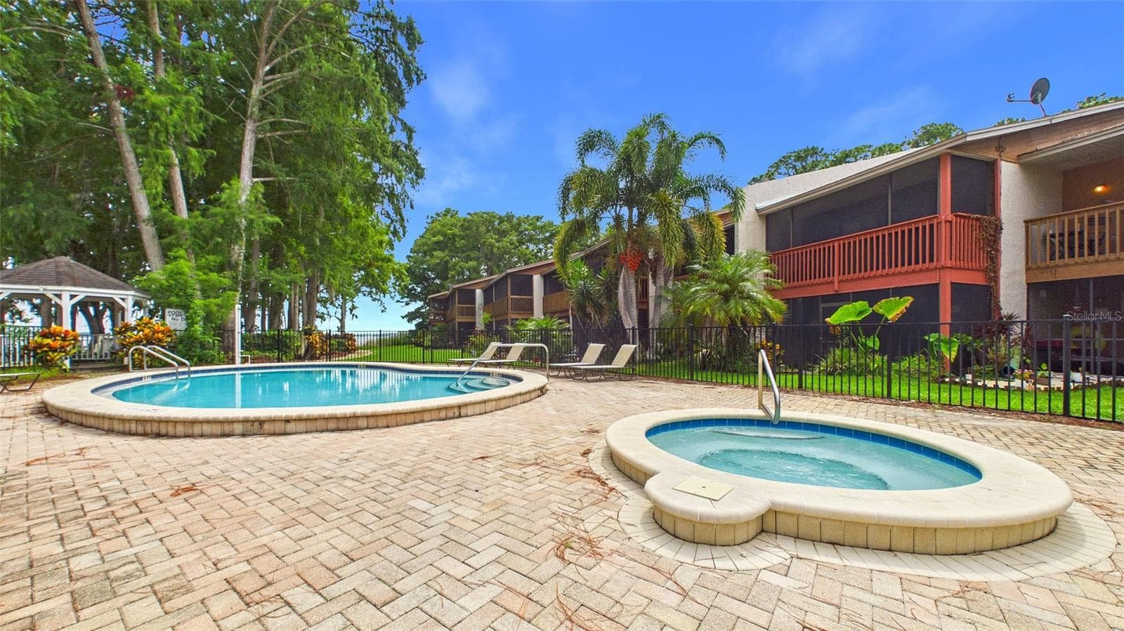 Townhouse at 2122 TARPON LANDINGS DR, TARPON SPRINGS, photo 38 of 47