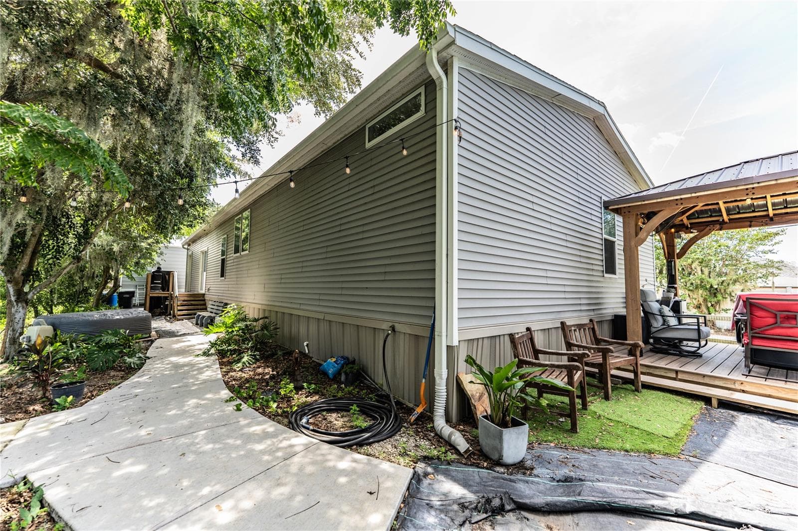 Back walkway - 950 LAKE COVE TRL, LAKELAND