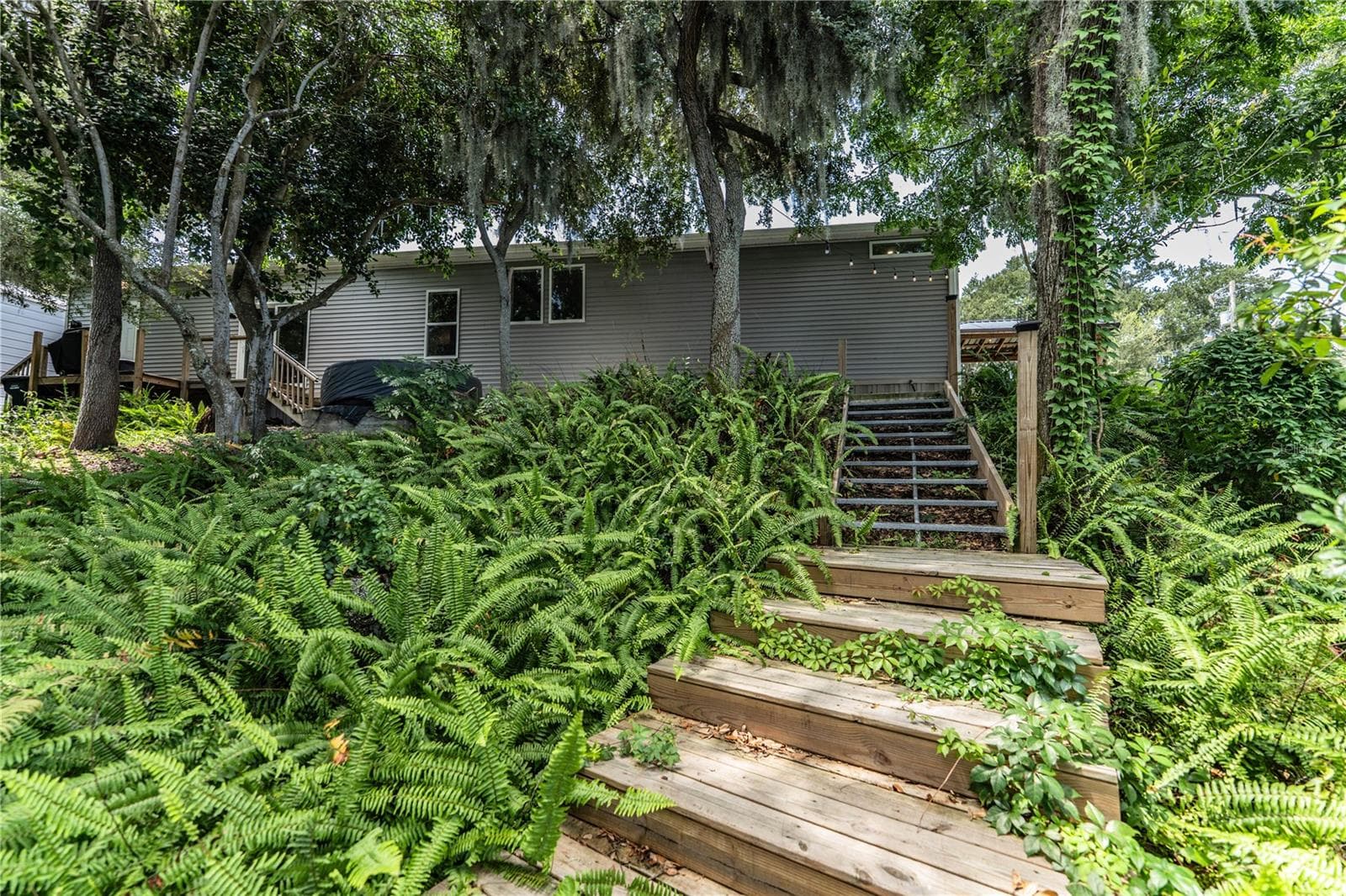 Path to lake - 950 LAKE COVE TRL, LAKELAND