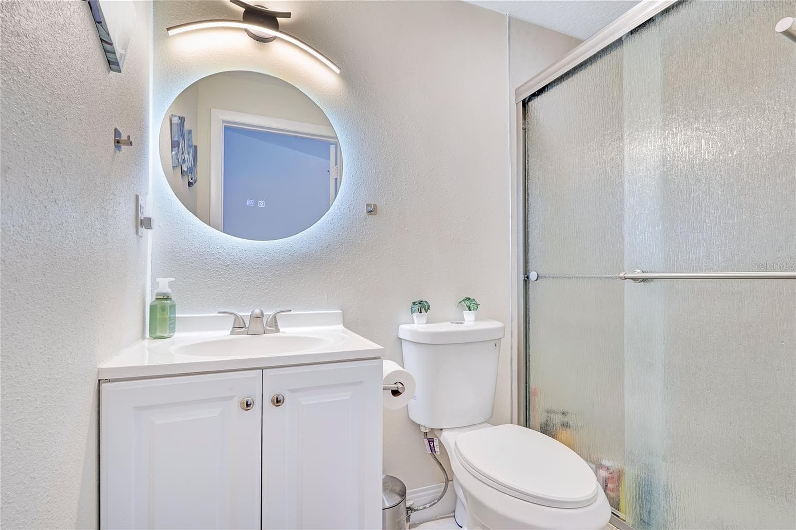Single Family Residence at 415 S LANCELOT AVE, ORLANDO, photo 13 of 28