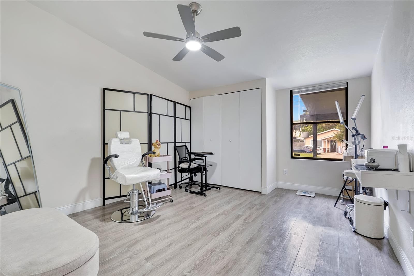 Single Family Residence at 415 S LANCELOT AVE, ORLANDO, photo 16 of 28