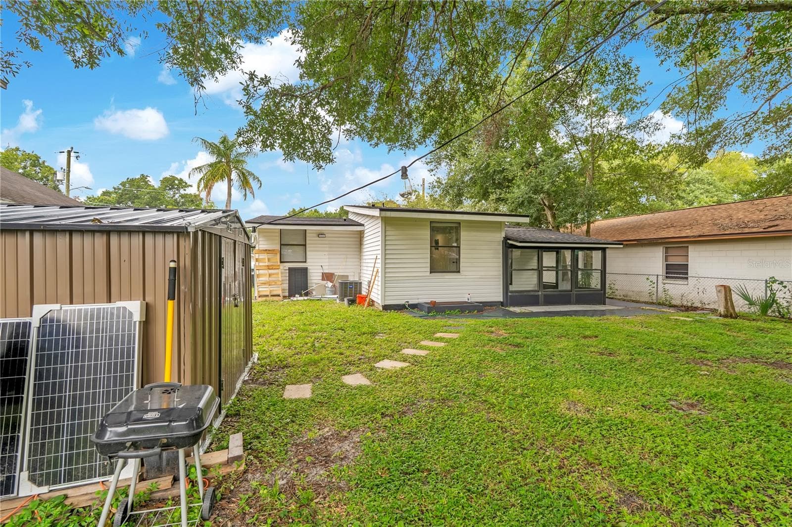 Single Family Residence at 415 S LANCELOT AVE, ORLANDO, photo 20 of 28
