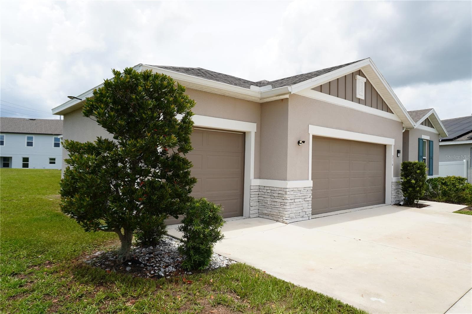 Single Family Residence at 236 HILLCREST DR, DUNDEE, photo 2 of 25