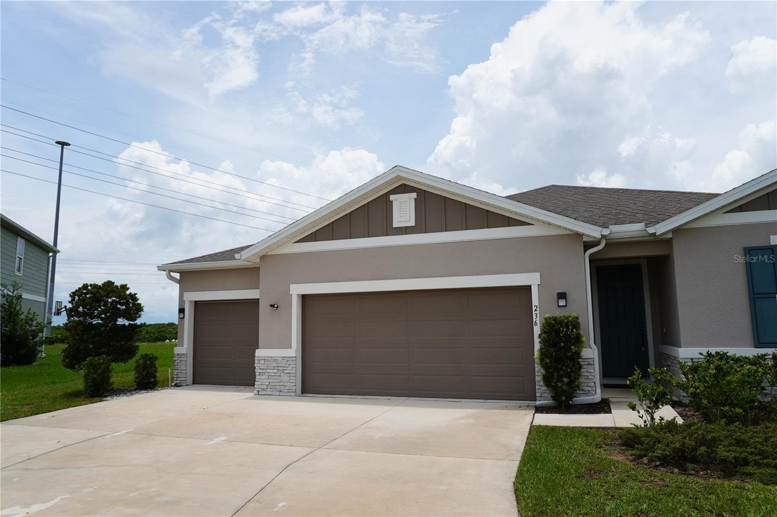 Single Family Residence at 236 HILLCREST DR, DUNDEE, photo 5 of 25