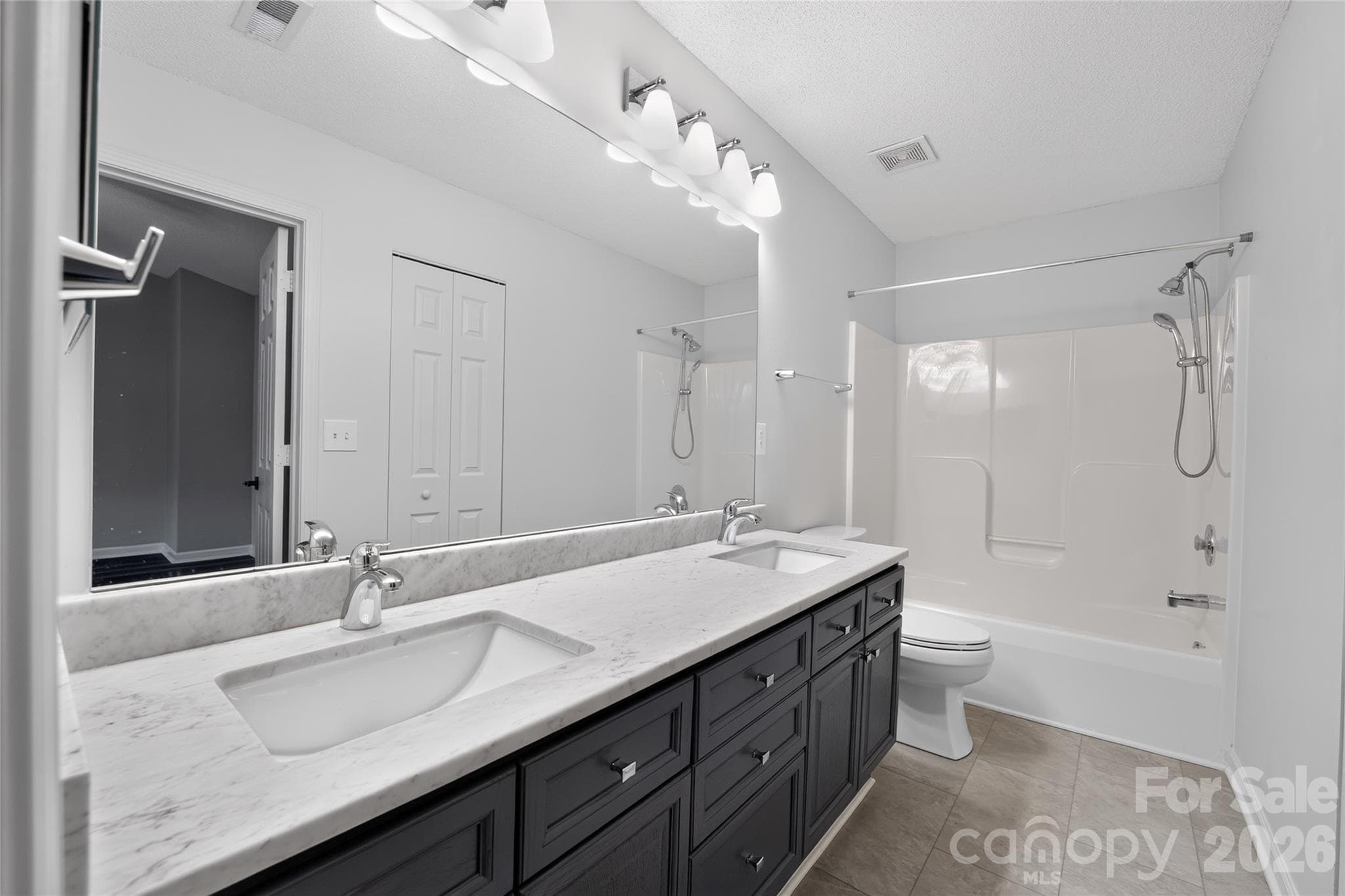 Townhouse at 9357 Glenwater Drive, Charlotte, photo 12 of 13
