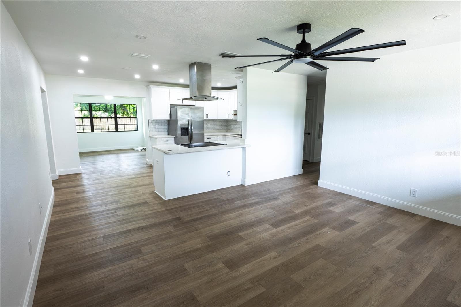 Living Room - 4104 W WISCONSIN AVE, TAMPA