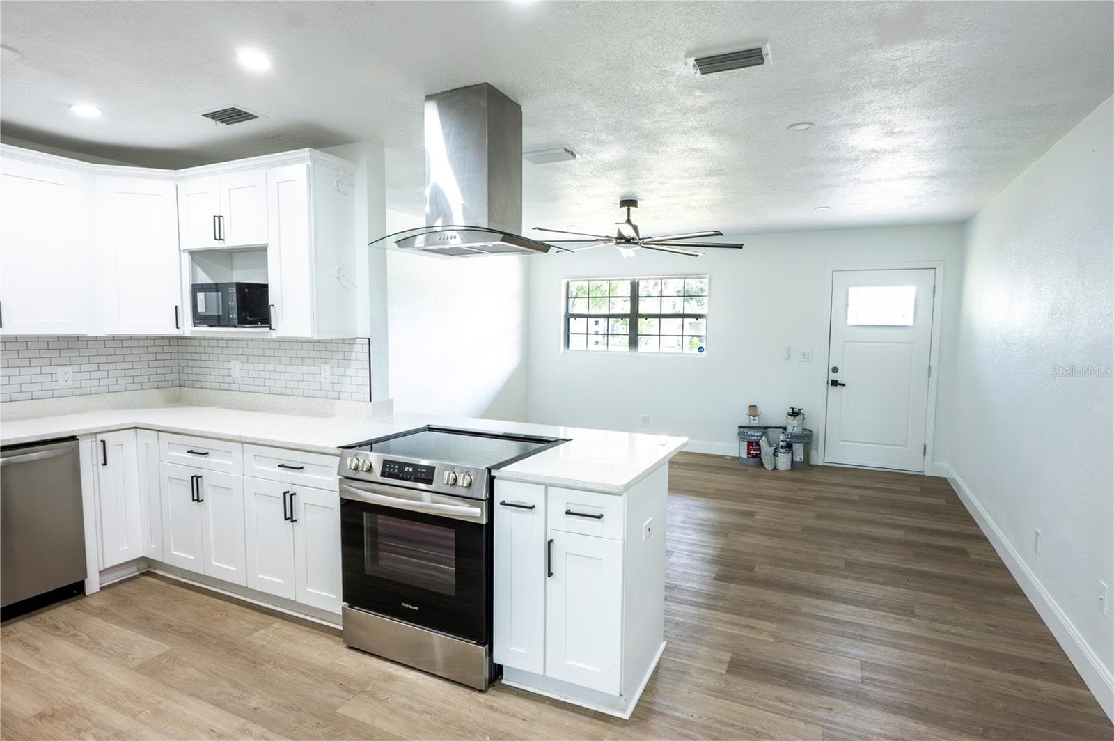 Kitchen/Living Room - 4104 W WISCONSIN AVE, TAMPA