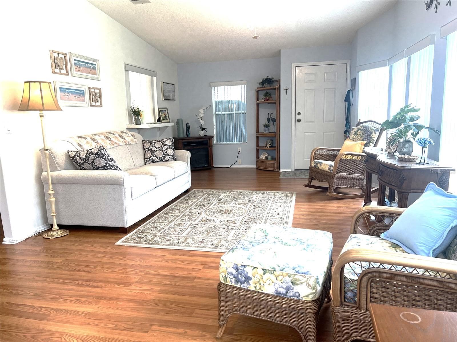 Manufactured Home at 16581 SE 96TH AVE, SUMMERFIELD, photo 4 of 24