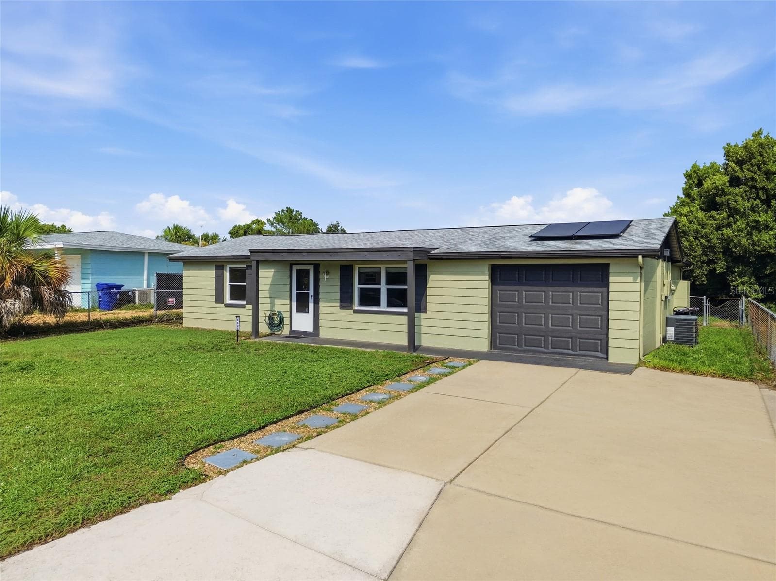 Single Family Residence at 3622 WINDER DR, HOLIDAY, photo 3 of 33
