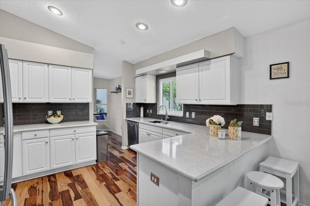 Single Family Residence at 5539 AVENUE DU SOLEIL, LUTZ, photo 21 of 53