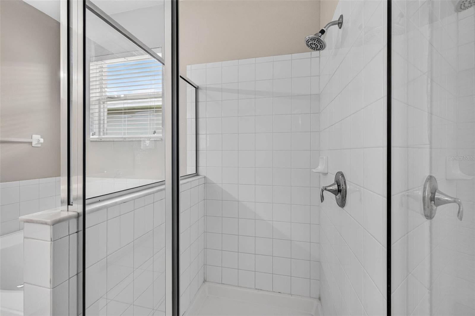 Primary Walk In Shower - 14013 HOLLOW LEAF PL, RIVERVIEW