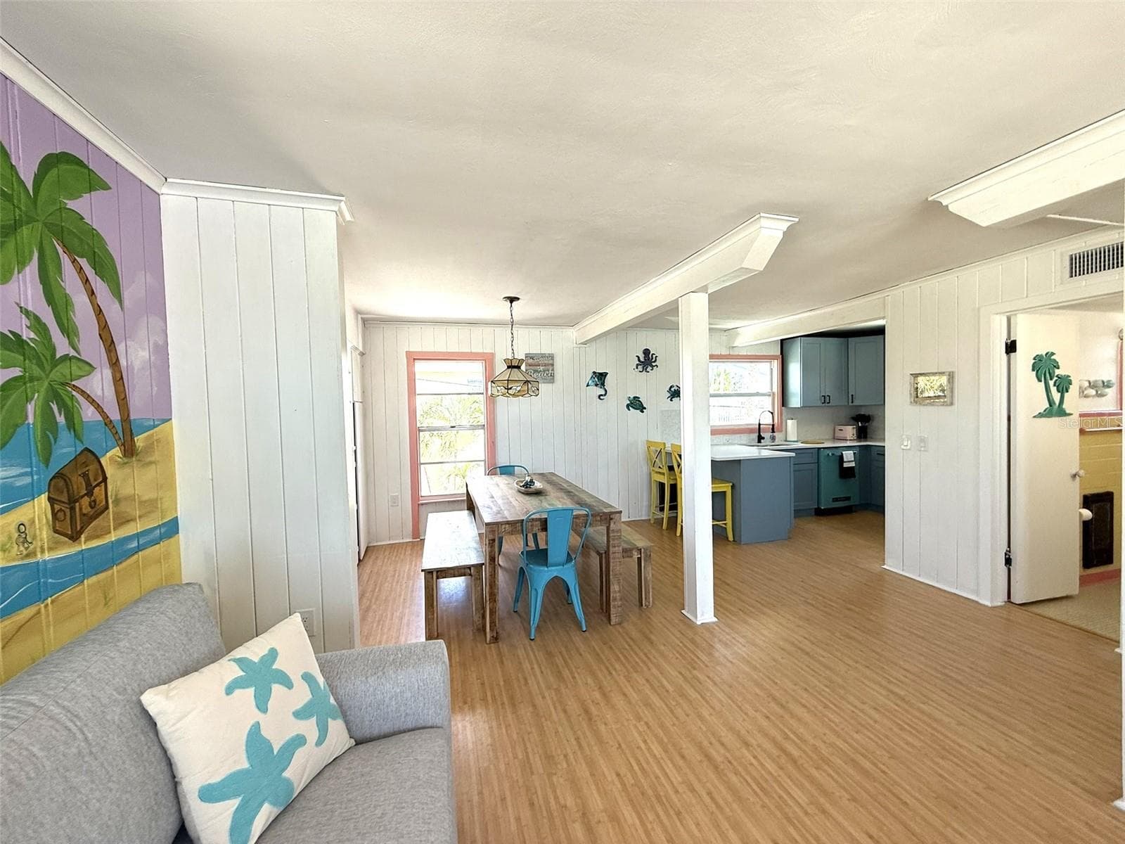 Duplex at 12609 SUNSHINE LN, TREASURE ISLAND, photo 10 of 56