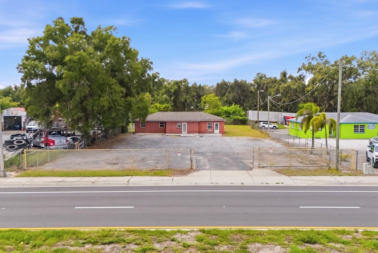 7113 CAUSEWAY BLVD