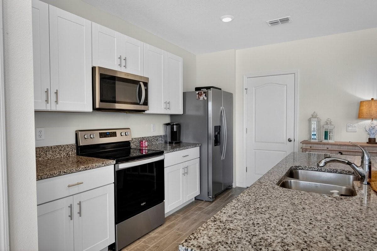 Single Family Residence at 1346 MIDDLE LAKE DR, ORMOND BEACH, photo 10 of 69