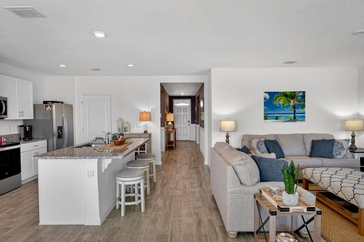 Single Family Residence at 1346 MIDDLE LAKE DR, ORMOND BEACH, photo 12 of 69