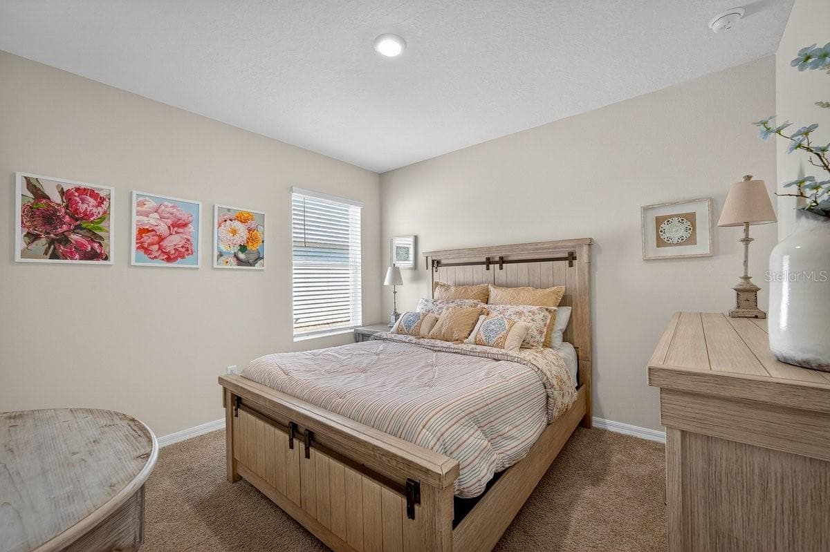 Single Family Residence at 1346 MIDDLE LAKE DR, ORMOND BEACH, photo 24 of 69