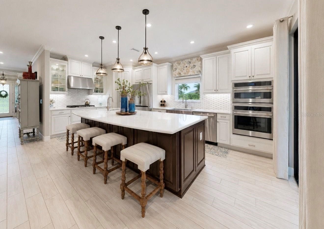 Kitchen with Upgraded Cabinetry - 10505 WICKER PARK PL, PALMETTO