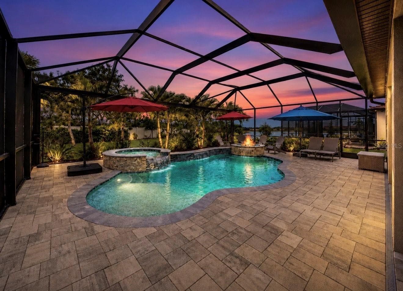 Pool, Fire pit, Spa with Sunset - 10505 WICKER PARK PL, PALMETTO