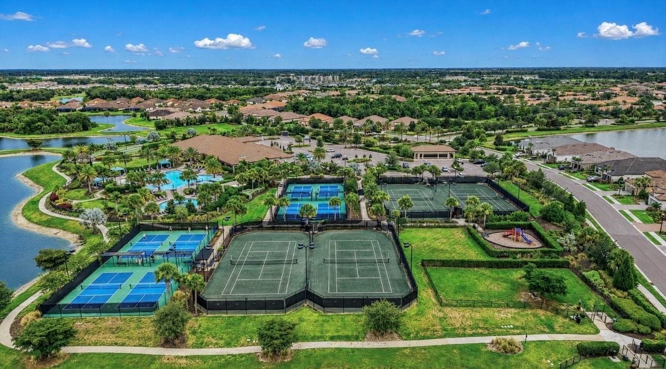 Tennis Courts, Pickleball Courts, and Playground - 10505 WICKER PARK PL, PALMETTO