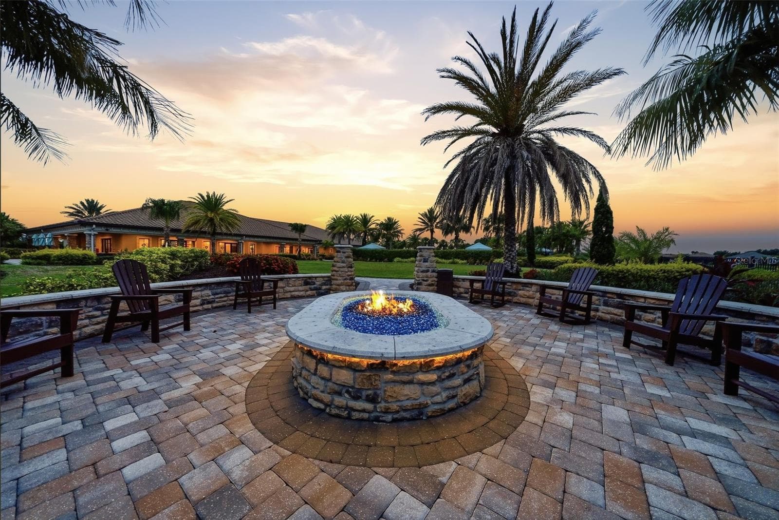 Amenity Center Fire Pit - 10505 WICKER PARK PL, PALMETTO