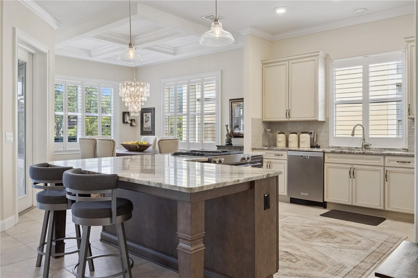 Designed for entertainment. - 9219 SAN JOSE BLVD, HOWEY IN THE HILLS